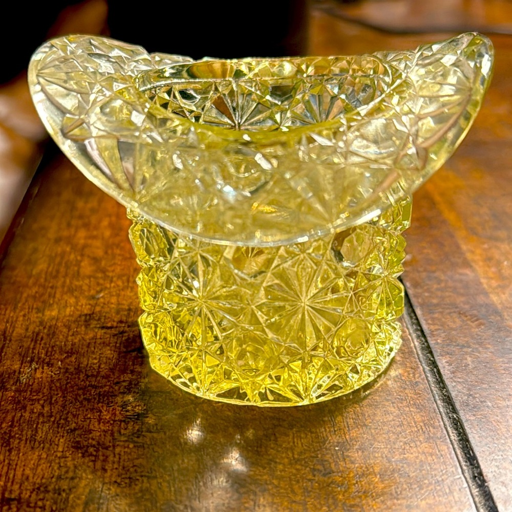 Fenton Daisy Button Vaseline Glass Top Hat